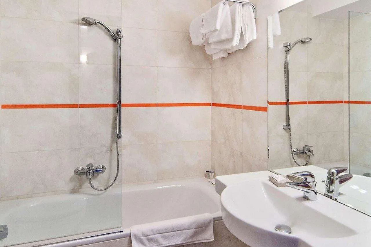 Hotel Poleczki Warsaw Airport