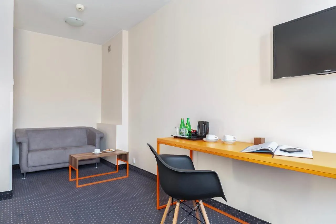 Hotel Poleczki Warsaw Airport