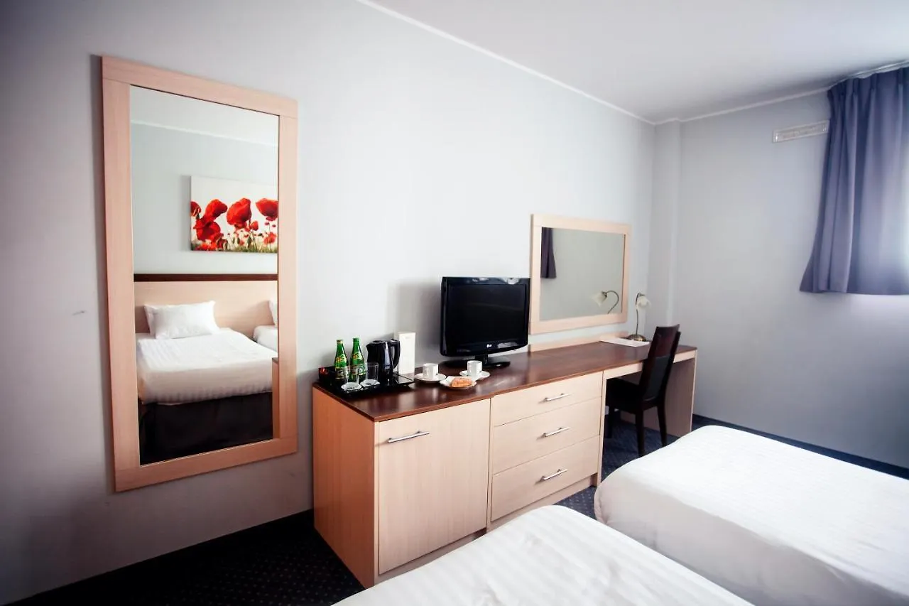 Hotel Poleczki Warsaw Airport 3*,  Poland